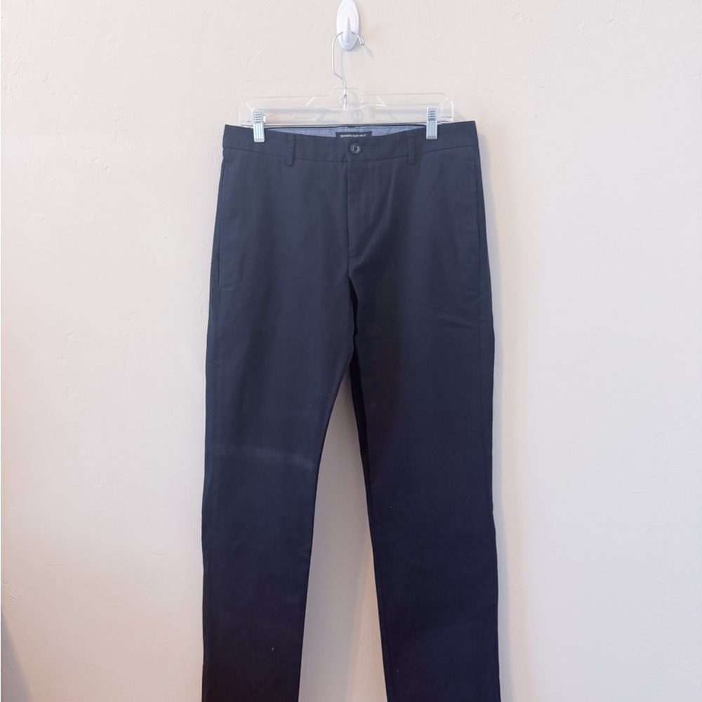 Banana Republic Men's Black Gavin Chino Pants